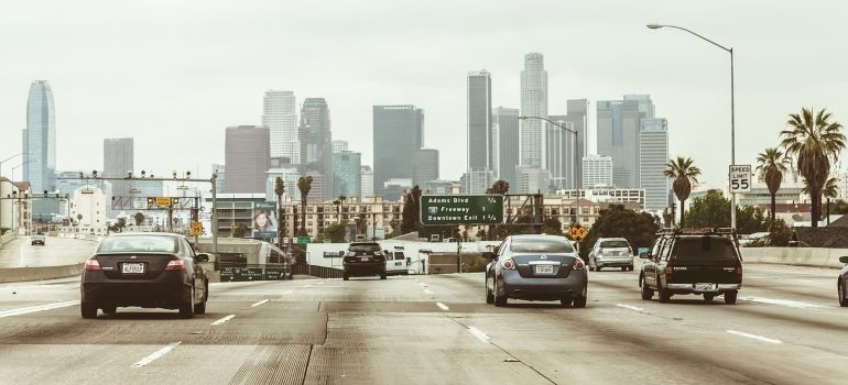 A view of a highway in front of Los Angeles. 