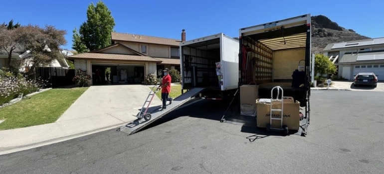 Movers in Burbank packing items in trucks